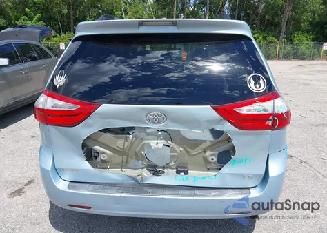 2017 Toyota Sienna Le 8 Passenger из США, поврежденный, VIN 5TDKZ3DC6HS888752